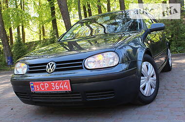 Хэтчбек Volkswagen Golf 2003 в Дрогобыче