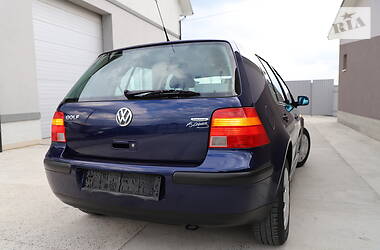 Хэтчбек Volkswagen Golf 2002 в Дрогобыче