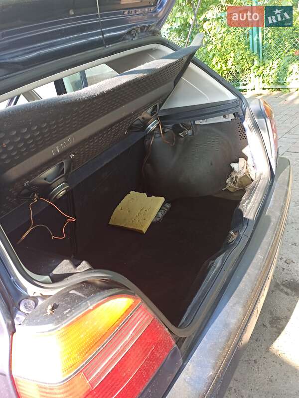 Хетчбек Volkswagen Golf 1995 в Городку