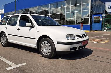 Универсал Volkswagen Golf 2005 в Чернигове