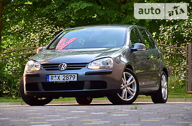 Хетчбек Volkswagen Golf 2006 в Дрогобичі