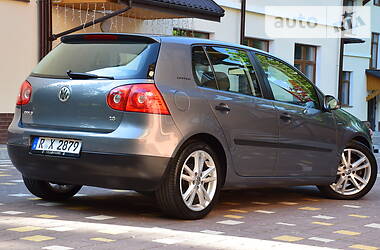 Хетчбек Volkswagen Golf 2006 в Дрогобичі