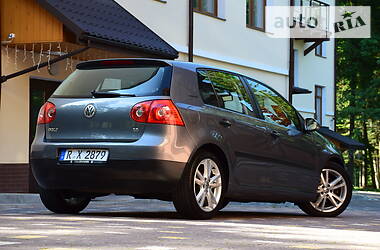 Хетчбек Volkswagen Golf 2006 в Дрогобичі