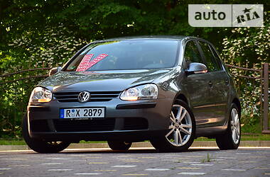 Хетчбек Volkswagen Golf 2006 в Дрогобичі