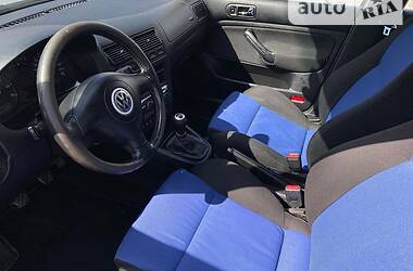 Хэтчбек Volkswagen Golf 2001 в Чернигове