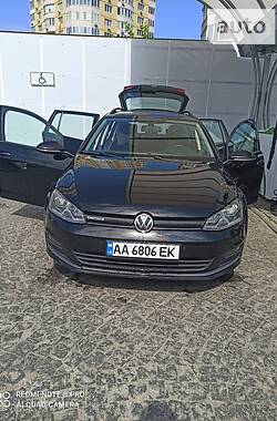 Універсал Volkswagen Golf 2015 в 