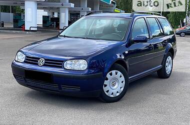 Универсал Volkswagen Golf 2003 в Киеве