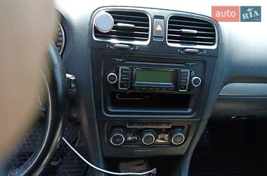 Универсал Volkswagen Golf 2010 в 