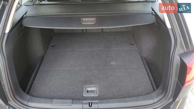 Універсал Volkswagen Golf 2016 в Чернівцях