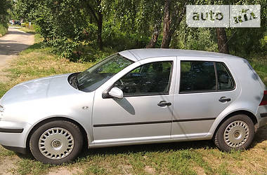 Хетчбек Volkswagen Golf 2000 в Чернігові