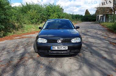 Хэтчбек Volkswagen Golf 1999 в Сокале