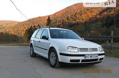 Універсал Volkswagen Golf 2003 в Івано-Франківську