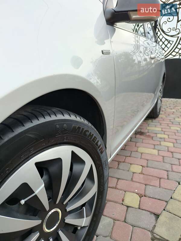 Универсал Volkswagen Golf 2012 в Тернополе