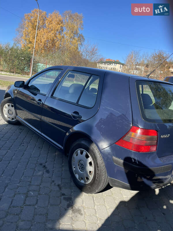 Хетчбек Volkswagen Golf 2001 в Трускавці