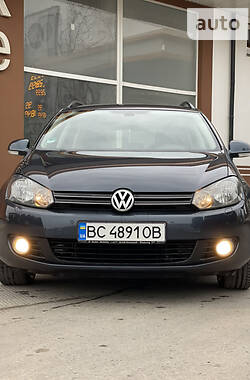 Универсал Volkswagen Golf 2010 в 