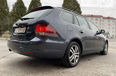Универсал Volkswagen Golf 2010 в 