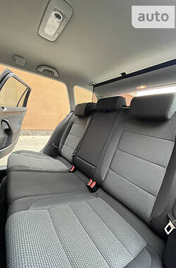 Универсал Volkswagen Golf 2010 в 