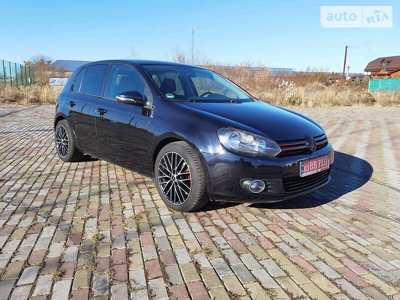 Хэтчбек Volkswagen Golf 2009 в Житомире