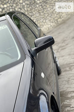 Хетчбек Volkswagen Golf 2000 в 