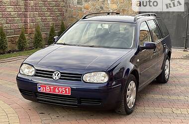 Универсал Volkswagen Golf 2003 в Сарнах