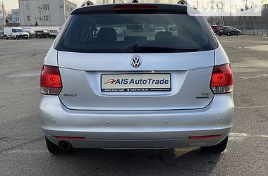 Універсал Volkswagen Golf 2010 в 
