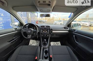 Універсал Volkswagen Golf 2010 в 