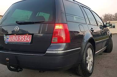 Универсал Volkswagen Golf 2002 в Ровно