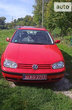 Универсал Volkswagen Golf 2000 в Чемеровцах