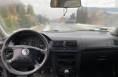 Хэтчбек Volkswagen Golf 2000 в Луцке