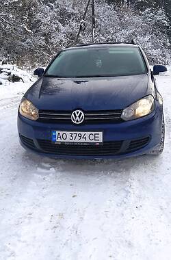 Универсал Volkswagen Golf 2009 в Воловце