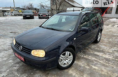 Універсал Volkswagen Golf 2001 в Тернополі