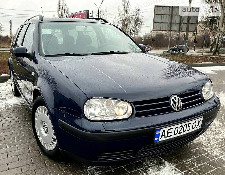 Универсал Volkswagen Golf 2000 в Апостолово