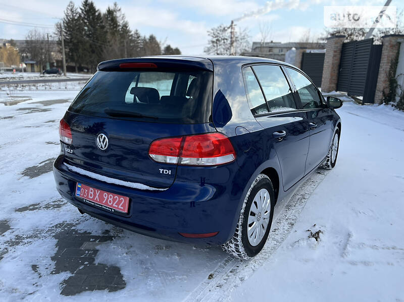 Хетчбек Volkswagen Golf 2010 в Луцьку