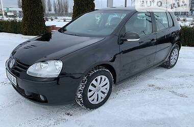 Хэтчбек Volkswagen Golf 2005 в Кропивницком