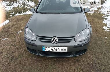 Хэтчбек Volkswagen Golf 2004 в Черновцах