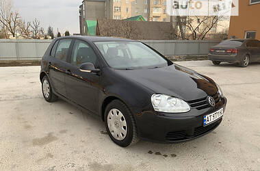 Хэтчбек Volkswagen Golf 2004 в Коломые