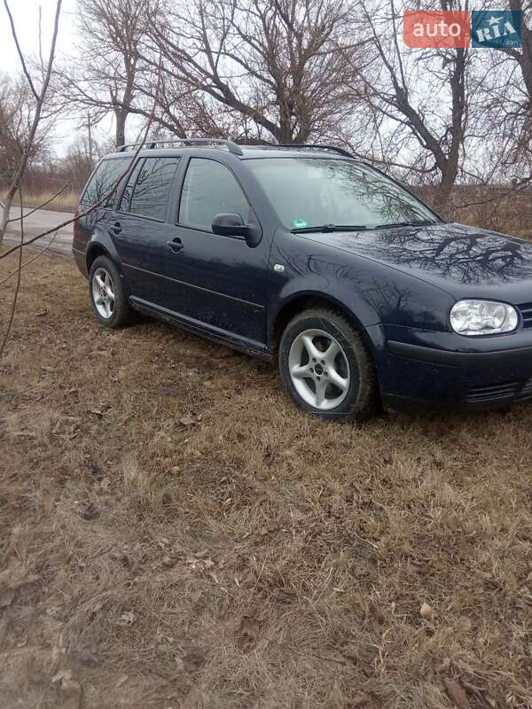 Універсал Volkswagen Golf 2003 в Бару