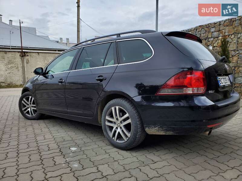 Универсал Volkswagen Golf 2012 в Стрые