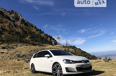 Универсал Volkswagen Golf 2015 в Львове