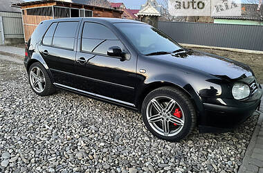 Хэтчбек Volkswagen Golf 1998 в 