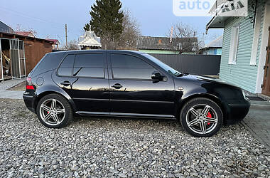 Хэтчбек Volkswagen Golf 1998 в 