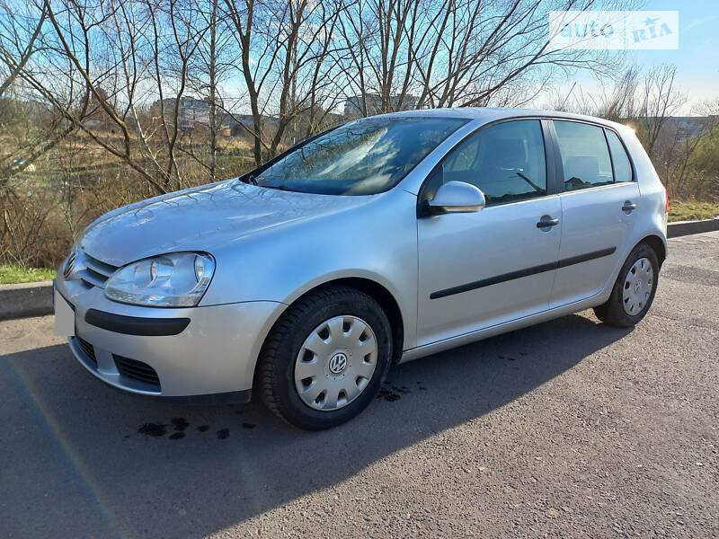 Хэтчбек Volkswagen Golf 2006 в Червонограде