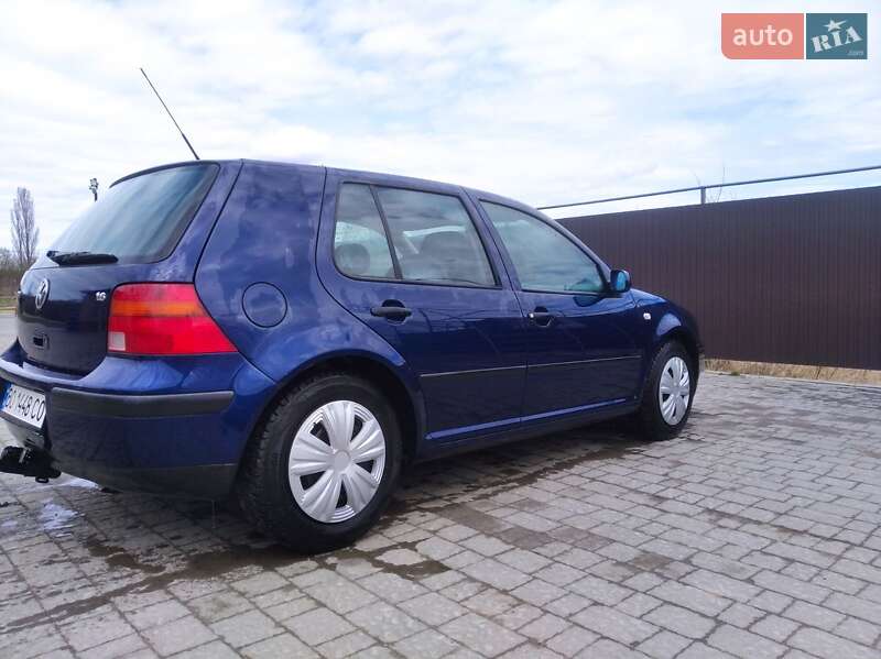 Volkswagen Golf 2001