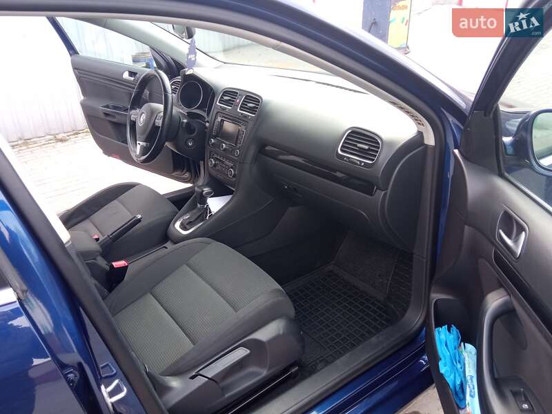 Универсал Volkswagen Golf 2010 в Гоще