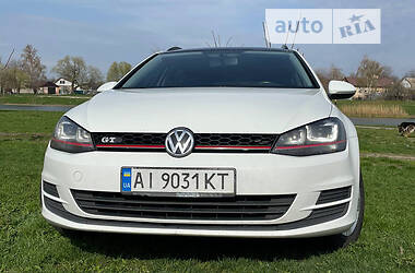 Универсал Volkswagen Golf 2015 в Киеве