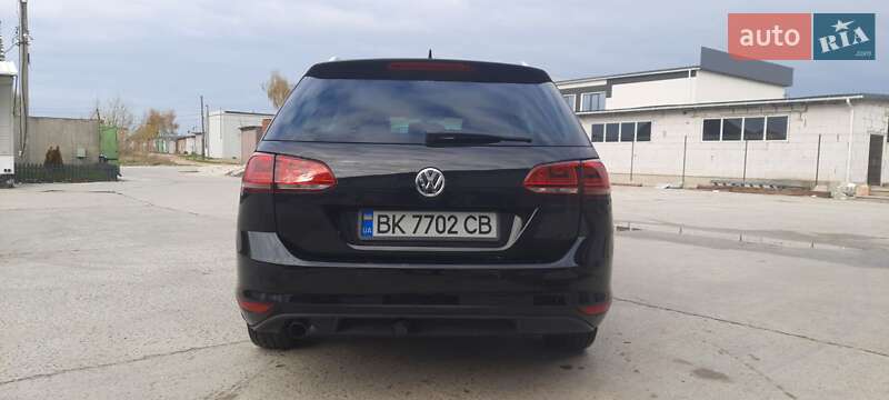 Універсал Volkswagen Golf 2014 в Володимирці