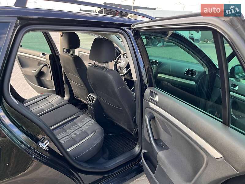 Універсал Volkswagen Golf 2013 в Львові