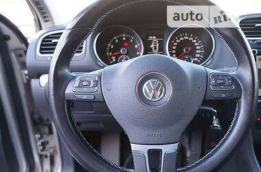 Универсал Volkswagen Golf 2013 в Черновцах