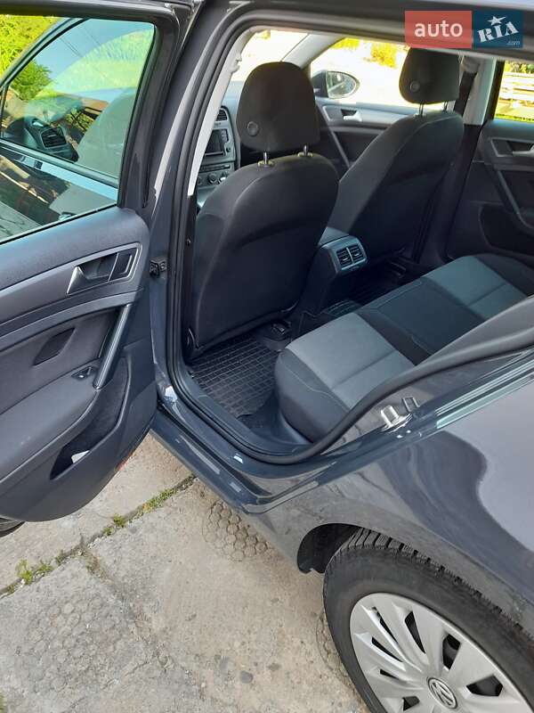 Универсал Volkswagen Golf 2016 в Мукачево