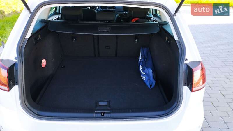 Універсал Volkswagen Golf 2017 в Хусті